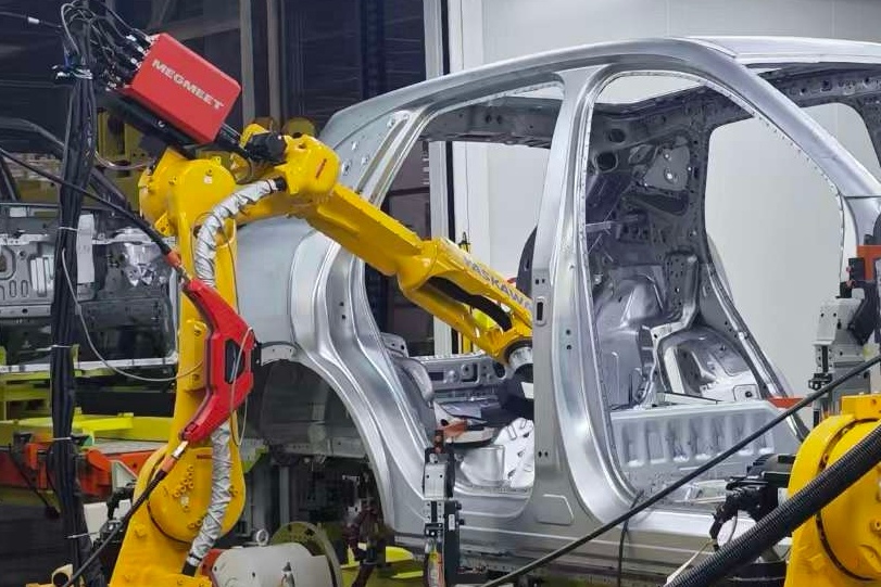 OEM Production Lines and Component Manufacturing - auto industry welding.jpg OEM Production Lines and Component Manufacturing - auto industry welding.jpg